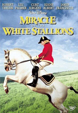 Чудесное спасение белых скакунов. Смотреть фильм про лошадей онлайн.