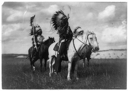 Фото индейцев верхом на лошадях