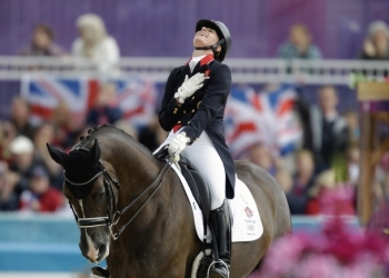 Сборная Великобритании - олимпийский чемпион по конному спорту в командных соревнованиях по выездке