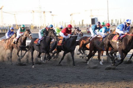 В Уфе, на ипподроме «Акбузат» были разыграны призы для лучших лошадей ипподрома