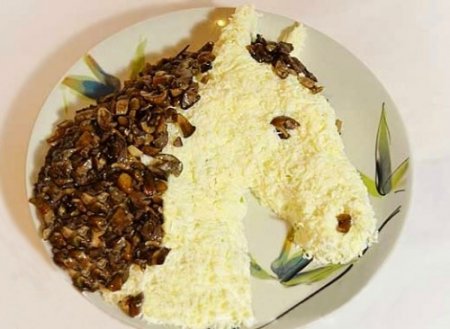 «Лошадка» из курицы, грибов и сладкого перца