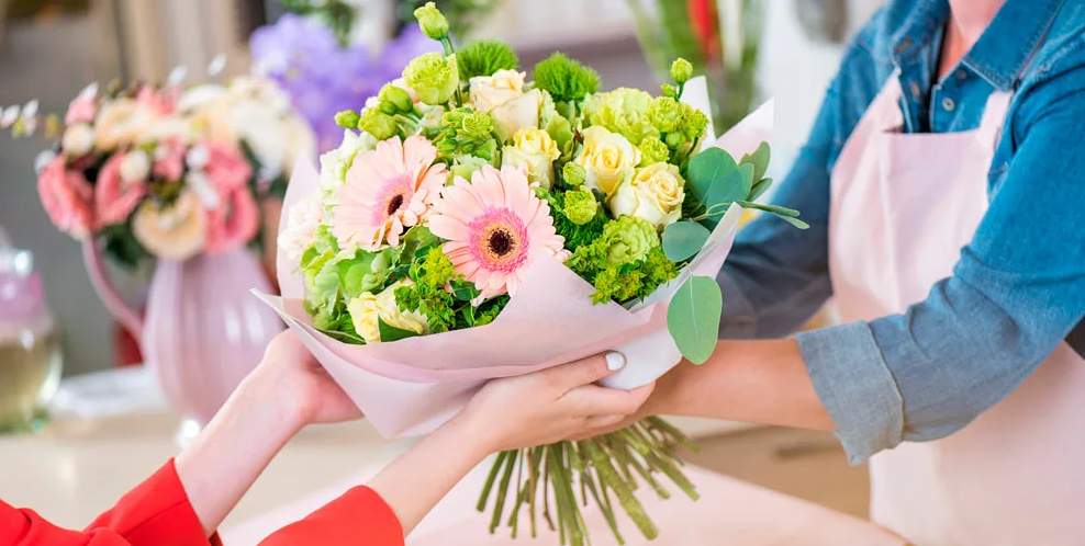 Как правильно выбирать цветы: советы флористов