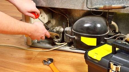 не морозит холодильник