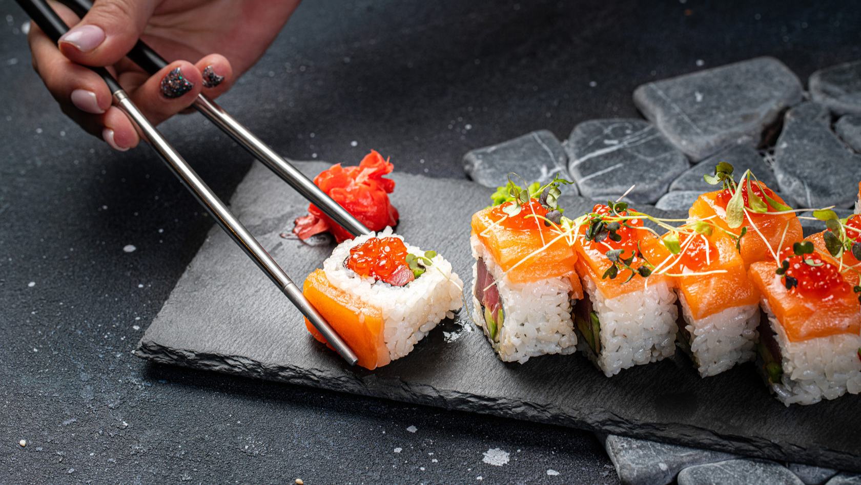 Почему доставка суши в Шымкенте — хорошее решение для вашего вечера